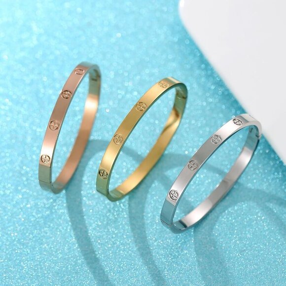 Lightweight 18K Gold Plated Bracelet with Hidden Clasp - Everyday Elegance - Picture 5 of 7